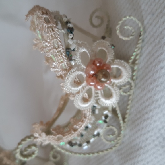 Sleigh Ornaments - Picture 2 of 6